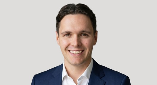 Simon brown headshot