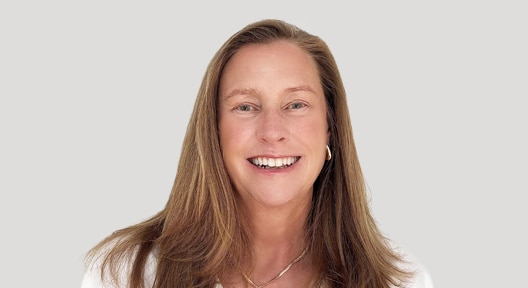 Anna bernasek headshot final